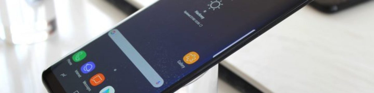 Facebook pode espiar utilizadores dos smartphones Samsung sem estes saberem