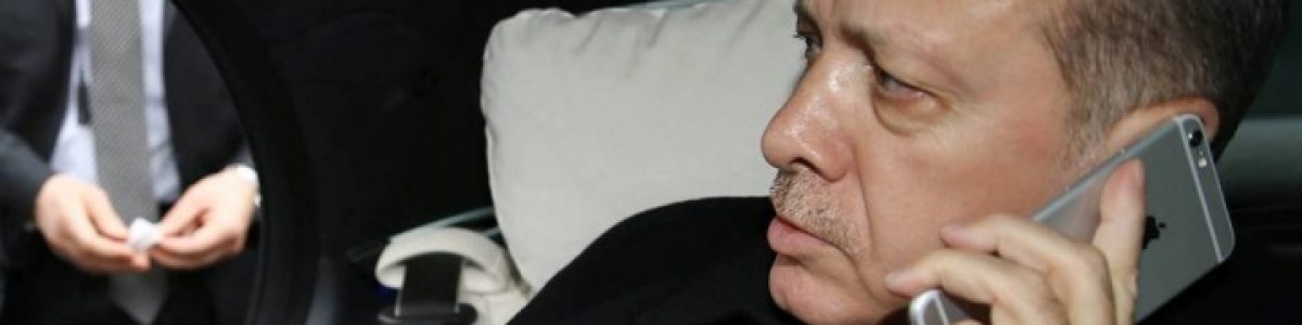 Presidente turco pede boicote ao iPhone num momento tenso nas relações Turquia-EUA
