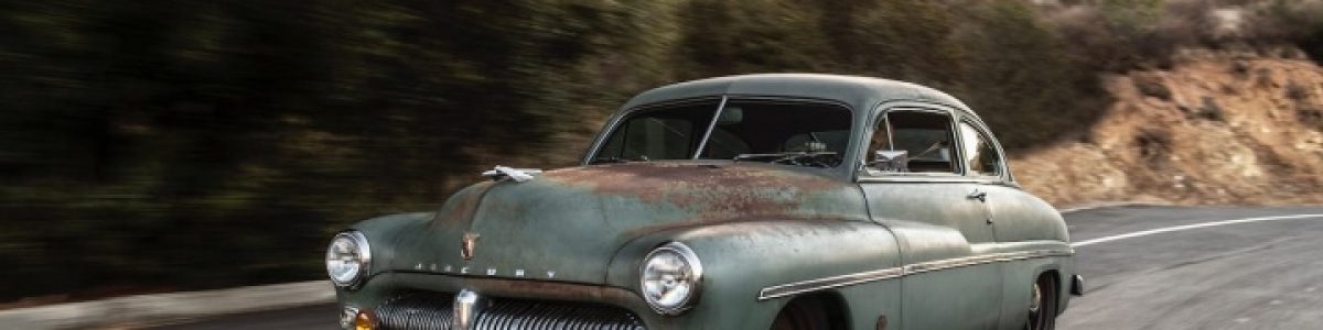 O poder do motor elétrico injeta vida num Mercury 1949