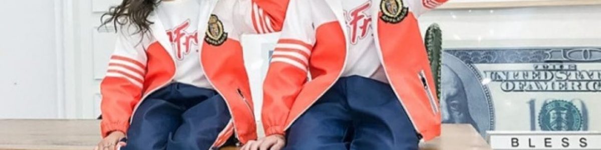 China já vigia as suas crianças com localizadores nos uniformes escolares