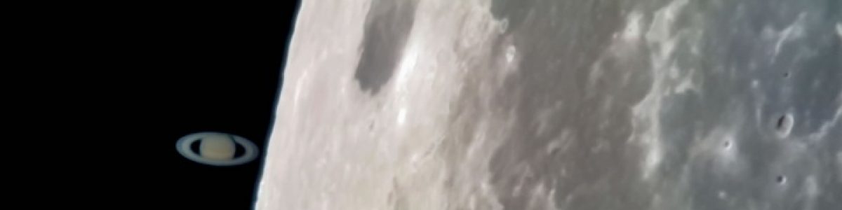 Fotógrafo usou o smartphone e gravou Saturno a ‘tocar’ na Lua. As fotos são impressionantes