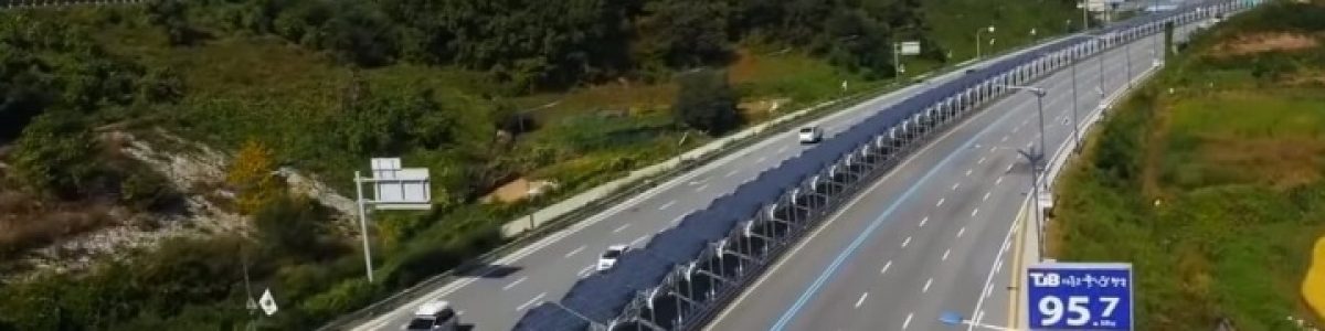 Ciclovia coberta por painéis solares no meio de uma autoestrada? Parece ser um sucesso…