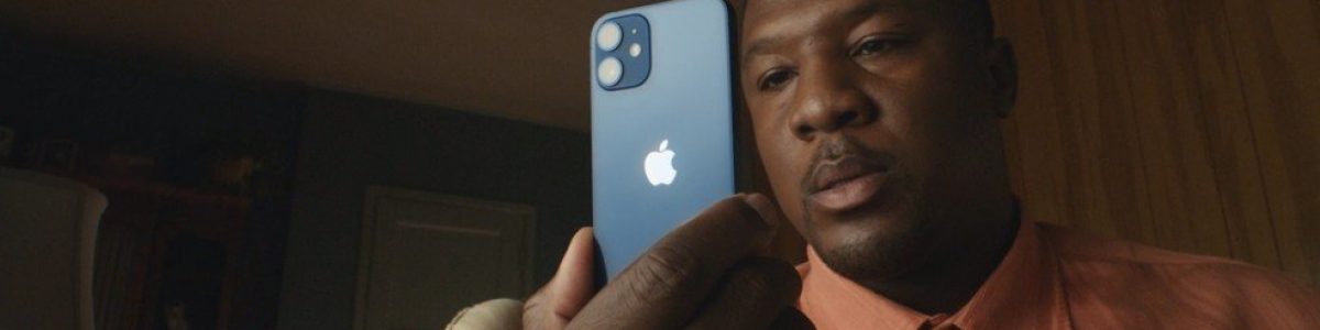Publicidade enganosa da resistência à água do iPhone dá multa de 10 milhões de euros