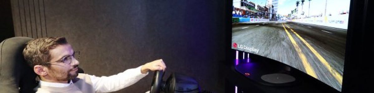Demo de OLED ´dobrável´ LG na CES2021