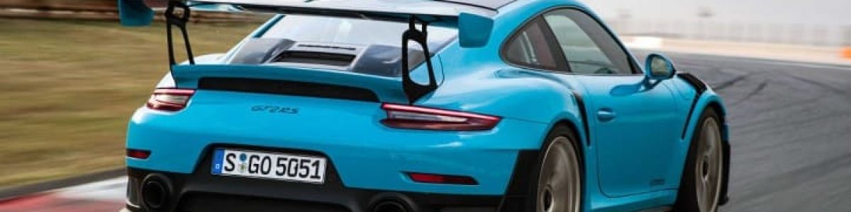 Veja este ´picanço´ entre o Aventador SVJ e um 911 GT2 RS