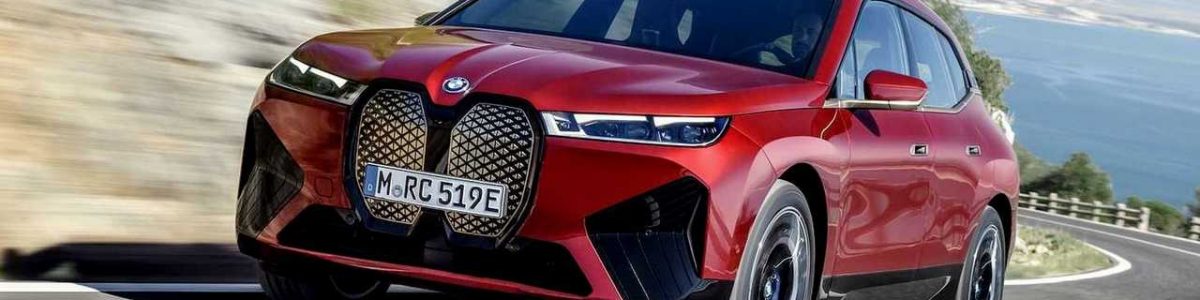 BMW iX xDrive50 chega com 630 km de autonomia e 523 cv