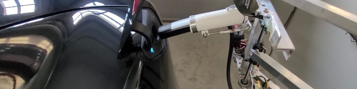 Tesla: Já há um robô caseiro que carrega o carro elétrico de forma autónoma