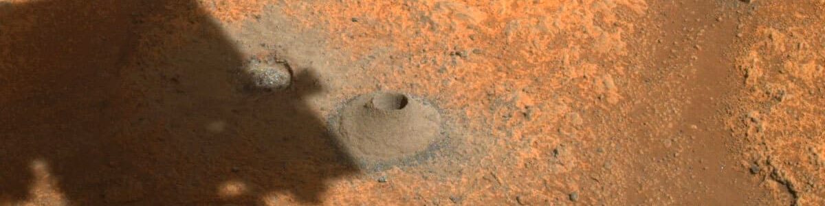 Desapareceu misteriosamente a amostra de rocha de Marte que o rover da NASA perfurou