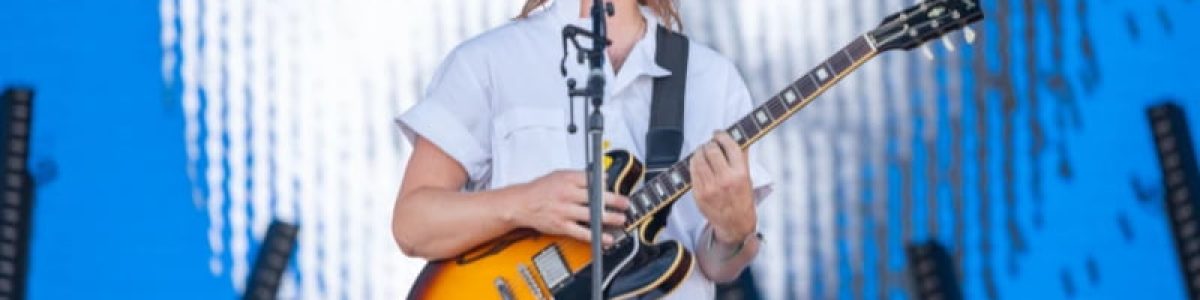 Estrela da série Stranger Things conquistou o Spotify. Já ouviu o Steve Harrington?