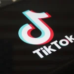 TikTok implementa novo sistema de verificação de idade na UE,