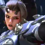 Personagem feminina de Overwatch com armadura futurista, pronta para batalha, destacando-se na temporada 1 com recorde de jogadores.