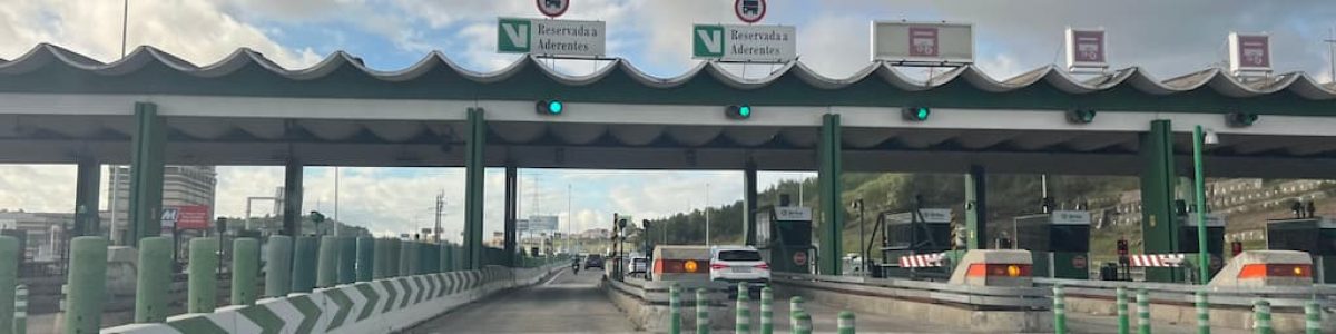 Atenção nas portagens! Tem Via Verde e entrou numa via manual? Saiba o que fazer